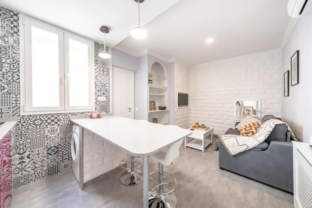 Piso Madrid Centro 5 Min Andando Gran Viaアパートメント エクステリア 写真