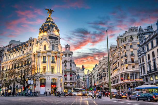 Piso Madrid Centro 5 Min Andando Gran Viaアパートメント エクステリア 写真